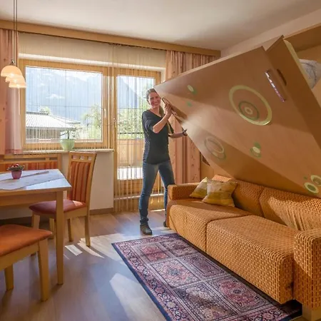 Apartment Sonnenappartement Mayrhofen